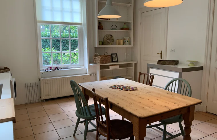 rotate=0,width=757,height=489,fit=cover%20%285%29